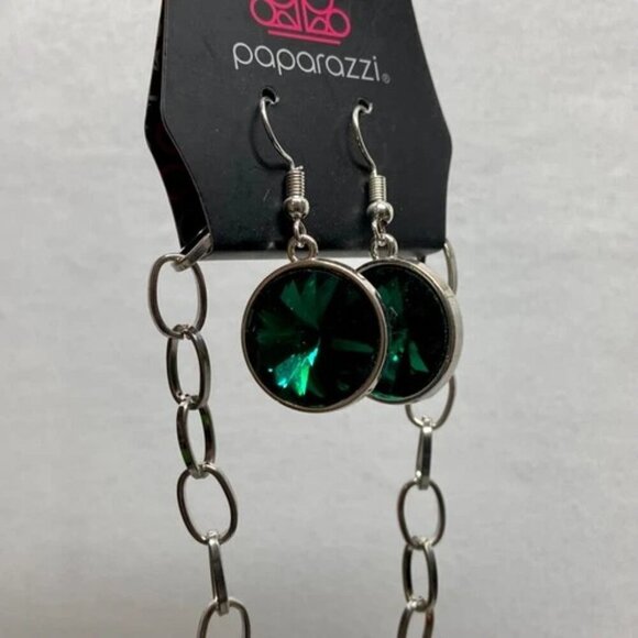 She Sparkles On Green Fashion Necklace & Earring Set Paparazzi Accessories NWT U - Picture 5 of 11